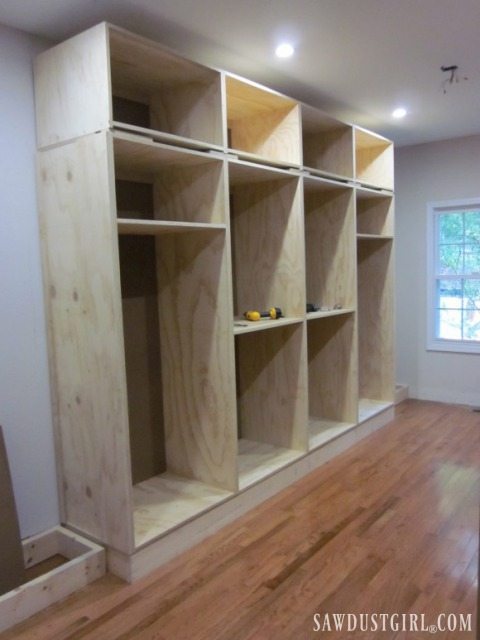Building custom built in cabinets in walk in closet - Finding My Mojo: How to Get Your Motivation Back