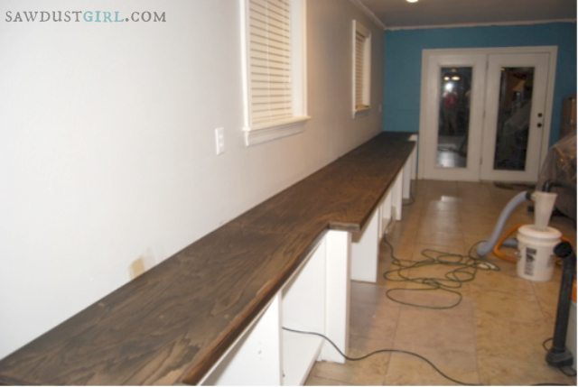 Staining the oak plywood countertops