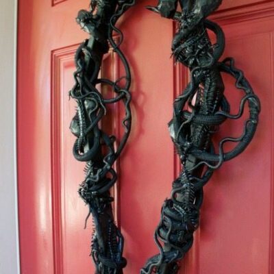 Snake Coffin Wreath – Easy DIY Halloween Decoration