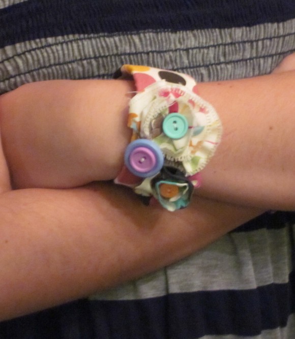 Make a cute fabric slap bracelet.