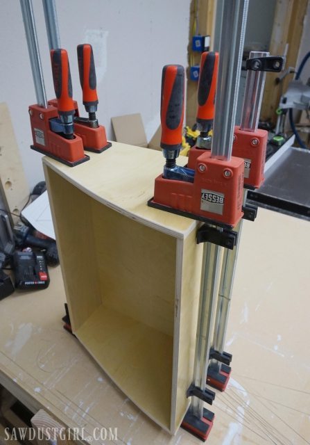 Building curved sided drawer