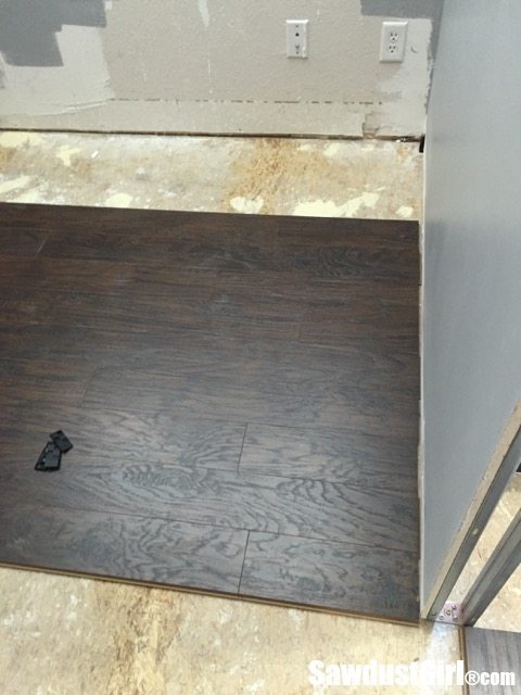 Installing click and lock Laminate Flooring