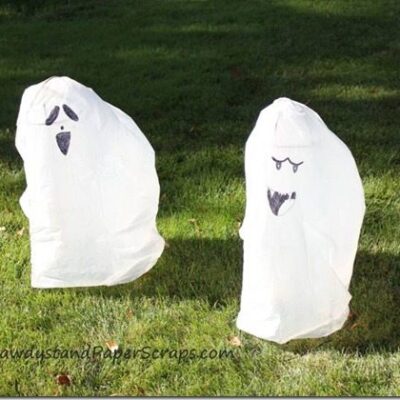 Trash Bag Ghosts {Kids Corner}